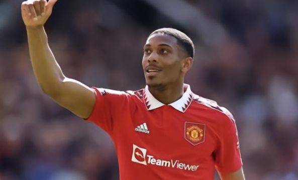 从他在场上 从他在场上