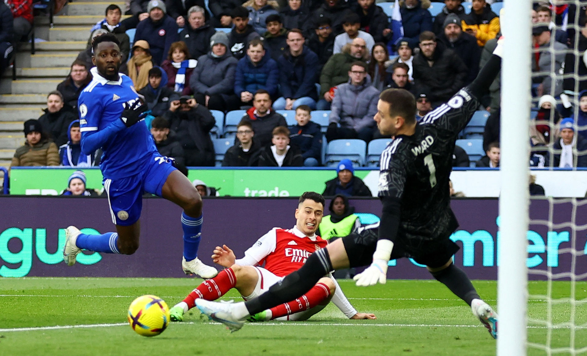 与C罗之间 与C罗之间